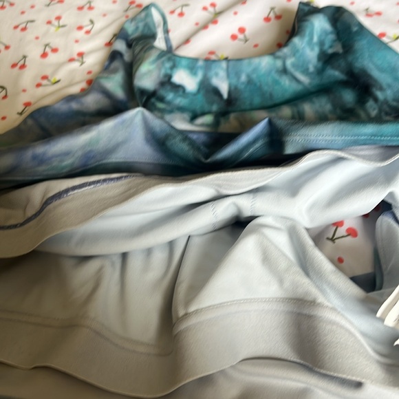 athleta concious crop 2x - Picture 3 of 5